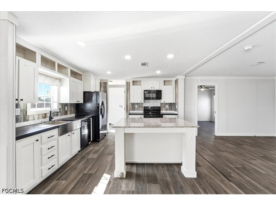 14712 Nantucket Road North Fort Myers FL 33917 2026024342 image5