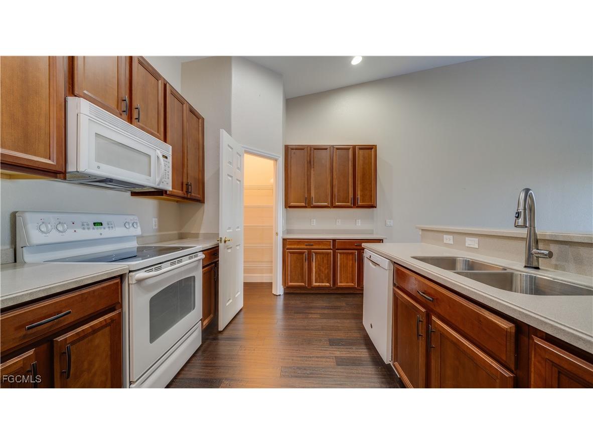 14721 Calusa Palms Drive #203 Fort Myers FL 33919 2025020811 image13