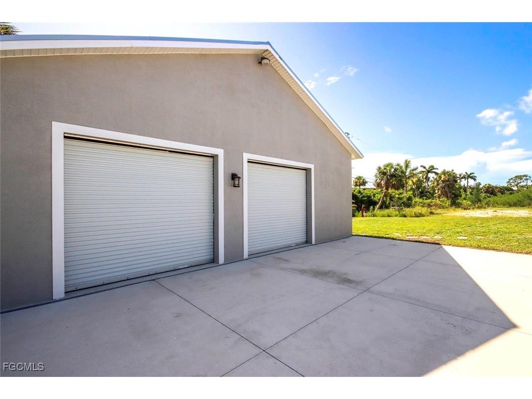 14725 Martin Drive Fort Myers FL 33908 2025004645 image18