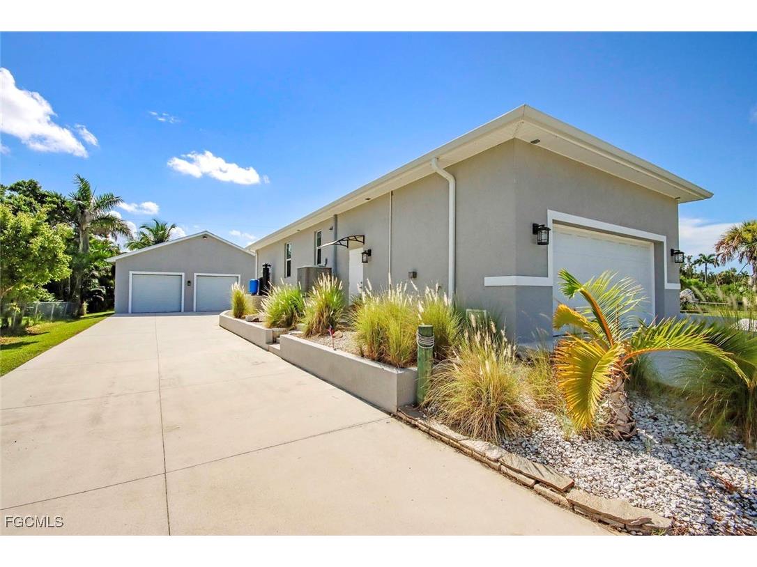 14725 Martin Drive Fort Myers FL 33908 2025004645 image19