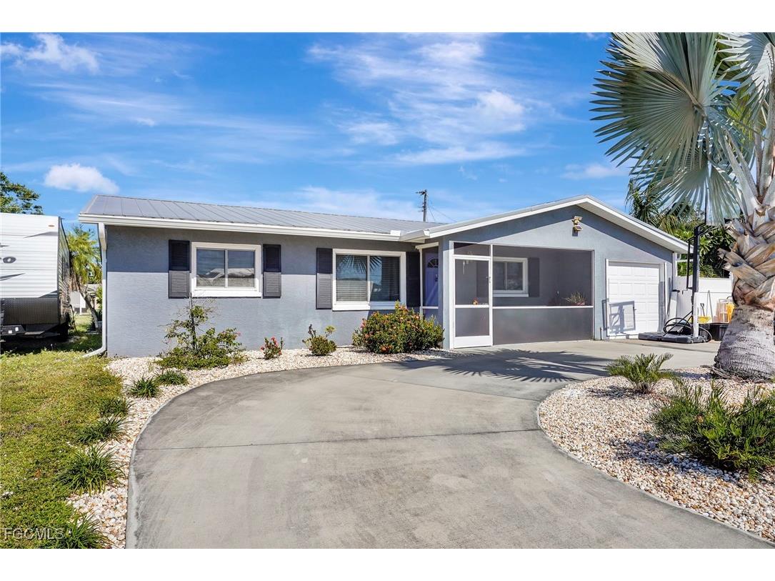 1473 Xavier Avenue Fort Myers FL 33919 2025007406 image1