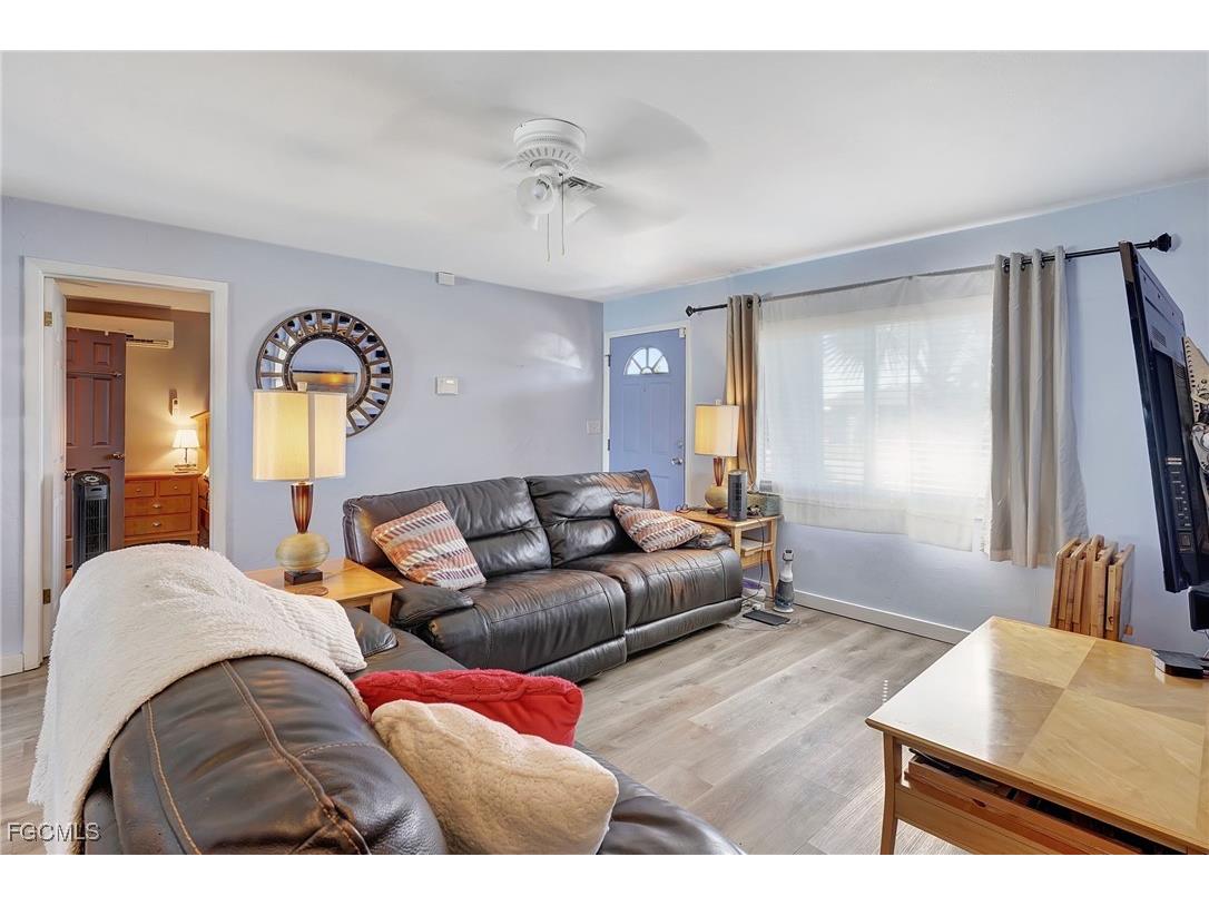 1473 Xavier Avenue Fort Myers FL 33919 2025007406 image5