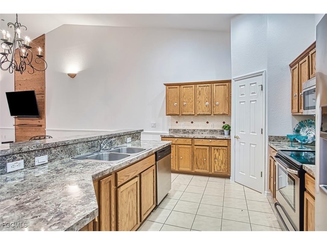 14732 Calusa Palms Drive #202 Fort Myers FL 33919 2025018265 image20