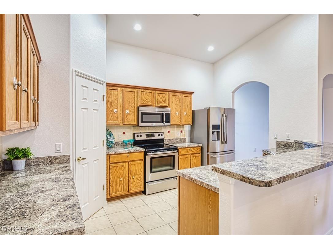 14732 Calusa Palms Drive #202 Fort Myers FL 33919 2025018265 image4