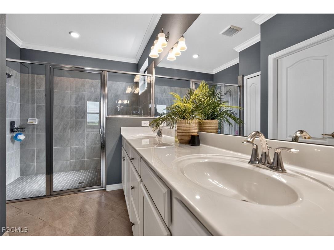 14733 Cantabria Drive Fort Myers FL 33905 2025019209 image18