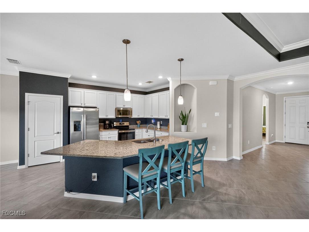14733 Cantabria Drive Fort Myers FL 33905 2025019209 image3