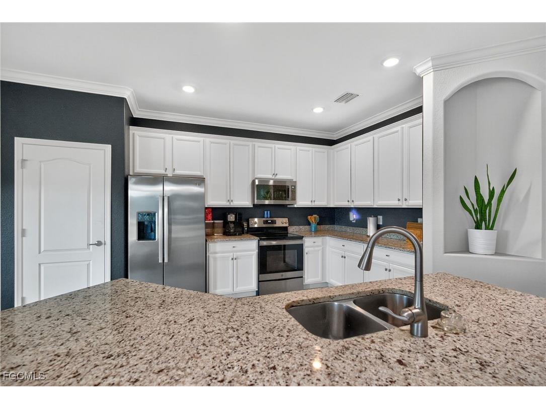 14733 Cantabria Drive Fort Myers FL 33905 2025019209 image6