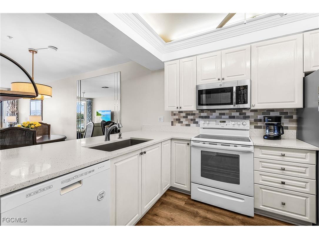 14771 Hole In One Circle #306 - WESTCHESTER Fort Myers FL 33919 2025024564 image4