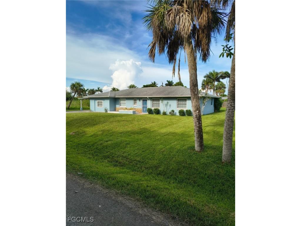 14773 Martin Drive Fort Myers FL 33908 2025003941 image1