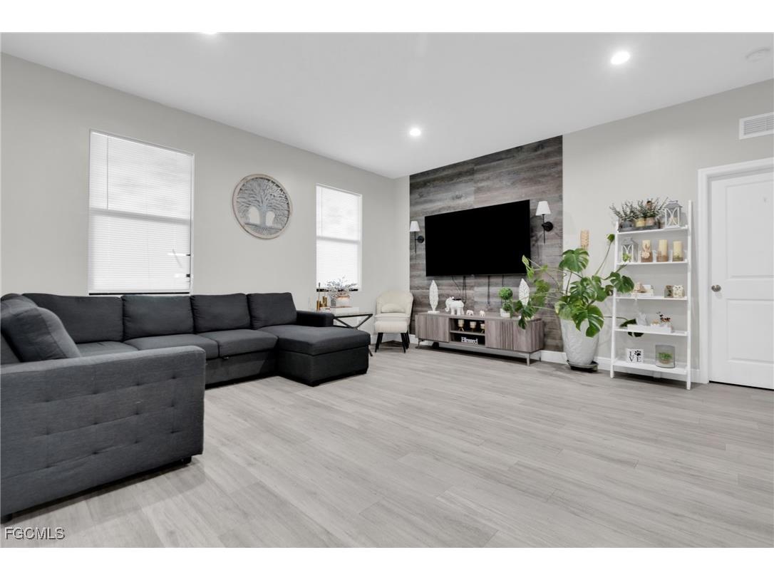 1478 Jay Terrace Labelle FL 33935 2026005719 image9