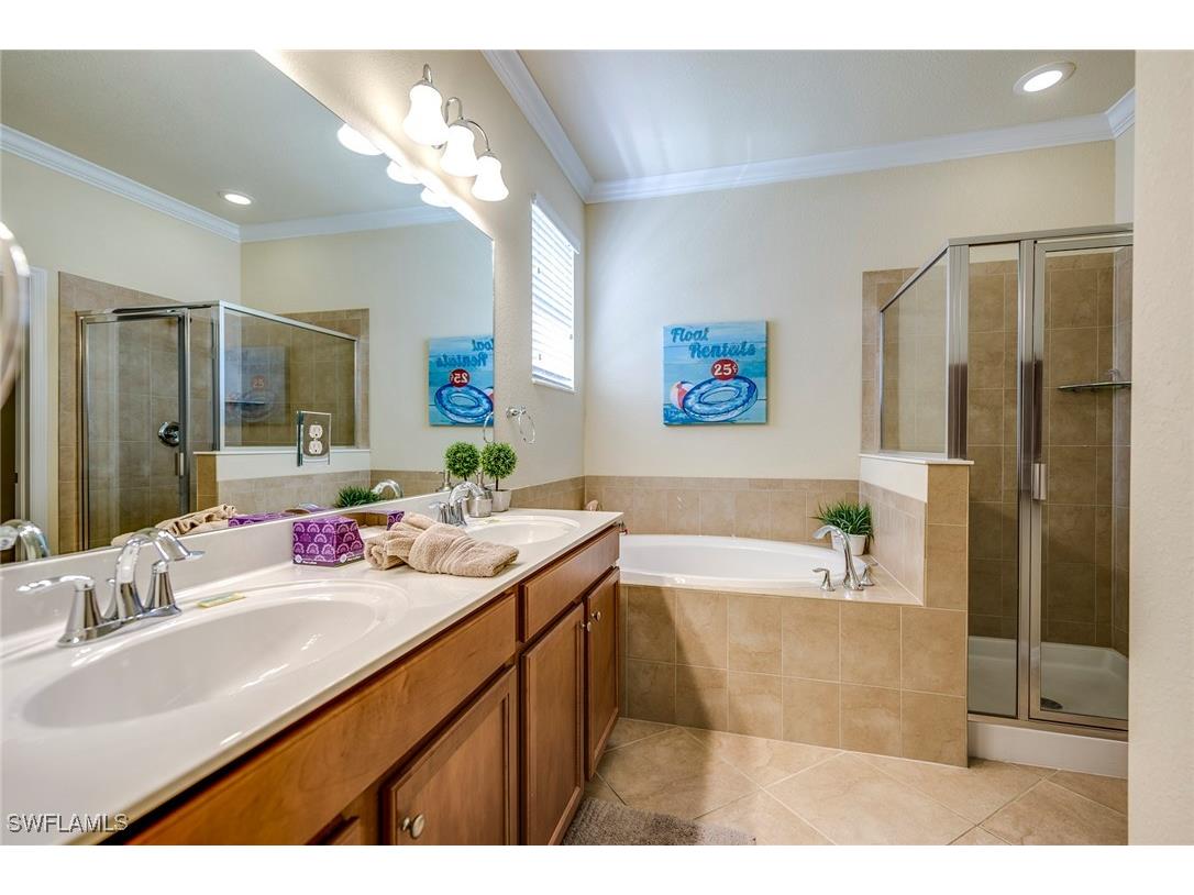 14796 Canton Court Naples FL 34114 225077549 image11