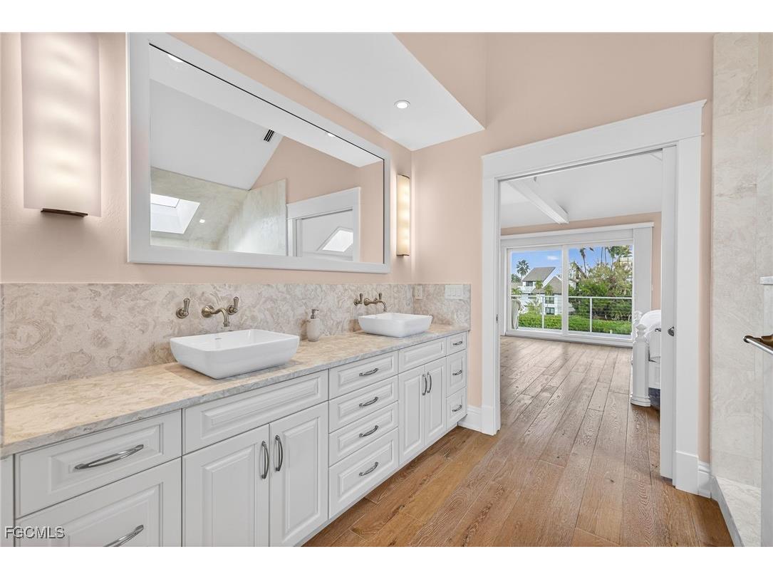 1480 Angel Drive Sanibel FL 33957 2025023457 image23