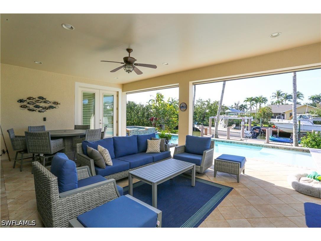 1480 Curlew Avenue Naples FL 34102 226018217 image1