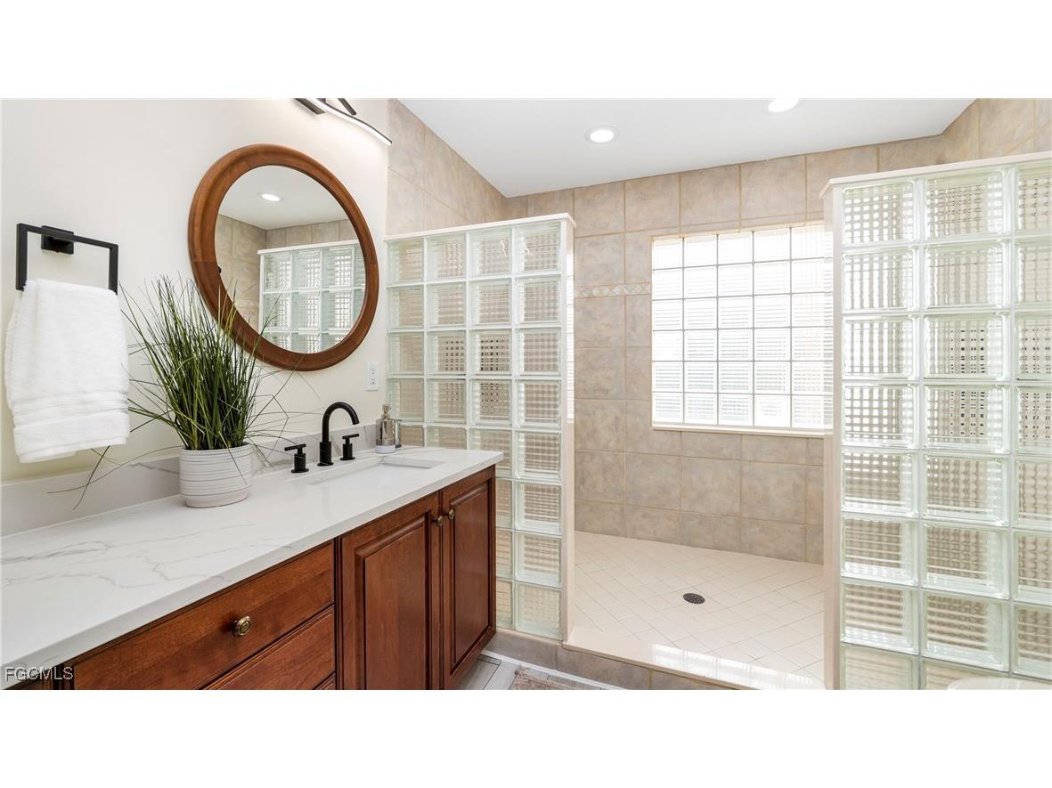 14811 Laguna Drive #202 Fort Myers FL 33908 2026004587 image19