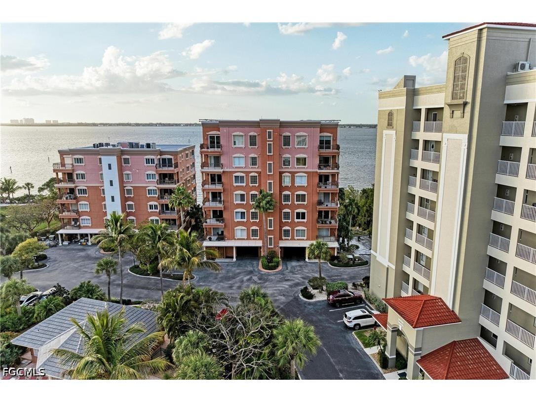 14813 Laguna Drive #401 Fort Myers FL 33908 2026019989 image1
