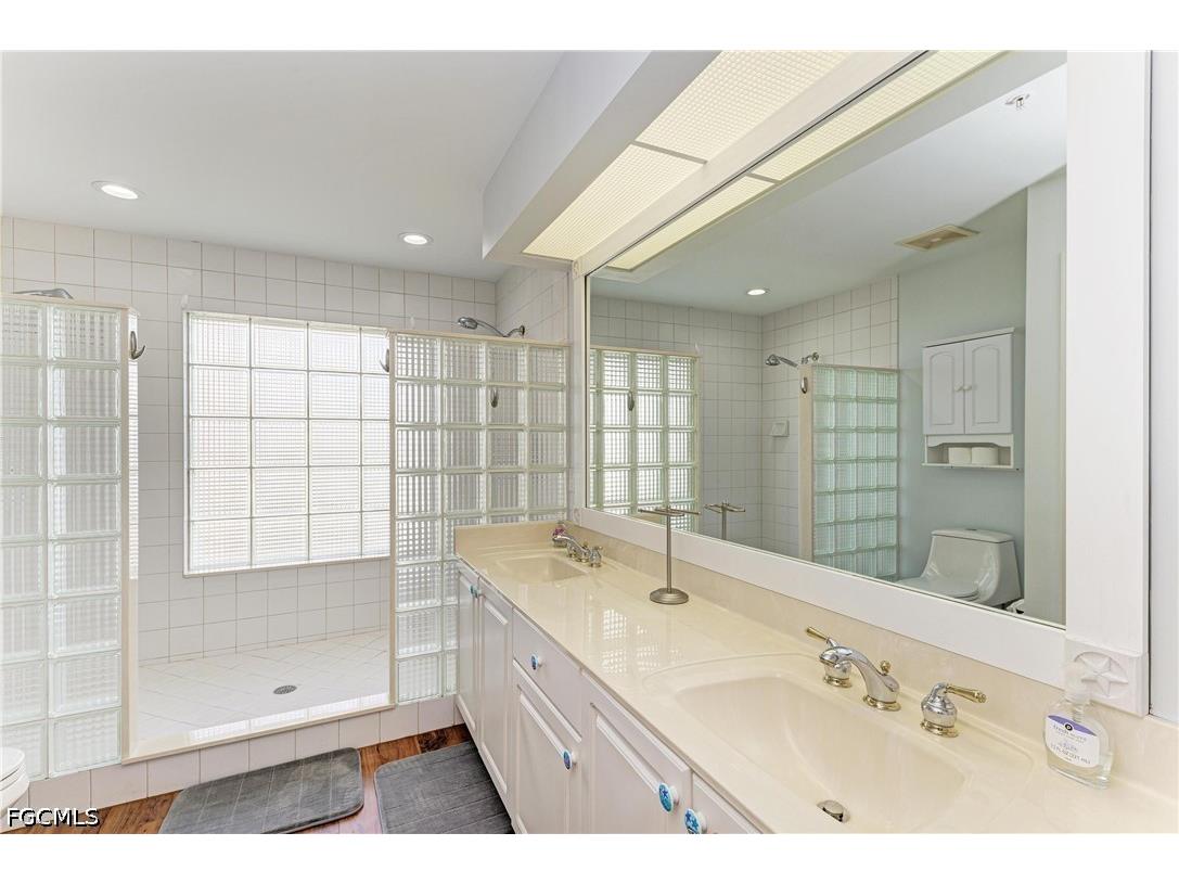 14813 Laguna Drive #401 Fort Myers FL 33908 2026019989 image37