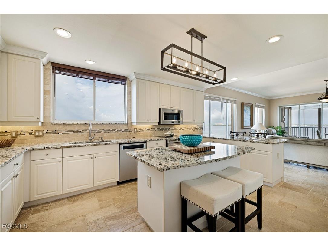 14813 Laguna Drive #PH-1B Fort Myers FL 33908 2025007927 image13