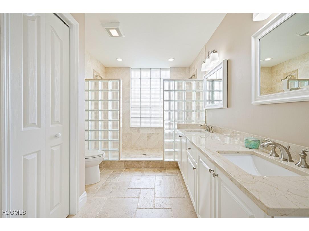 14813 Laguna Drive #PH-1B Fort Myers FL 33908 2025007927 image25