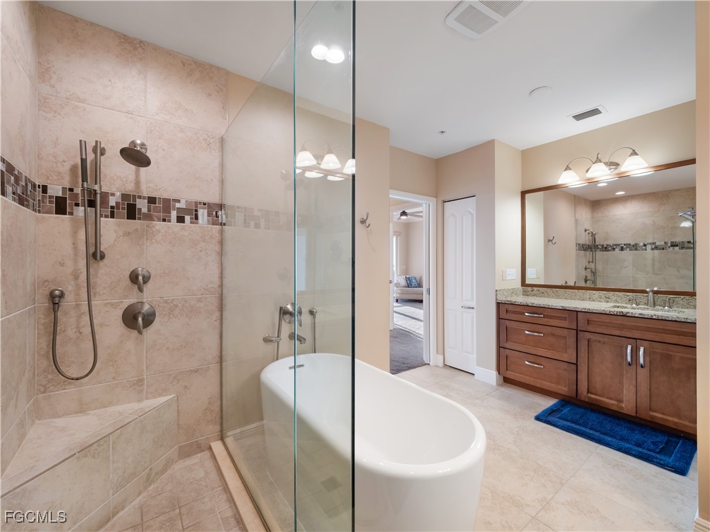 14819 Laguna Drive #703 Fort Myers FL 33908 2025004757 image19