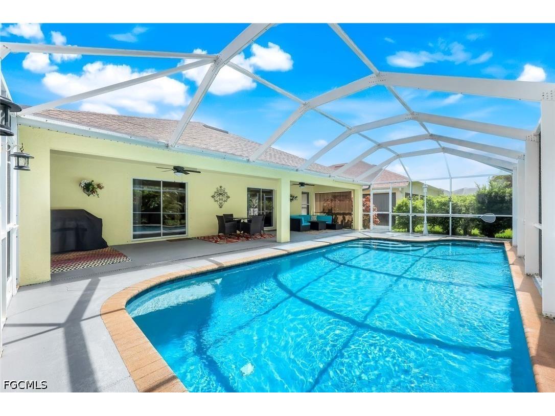 14823 Calusa Palms Drive Fort Myers FL 33919 2026016100 image1
