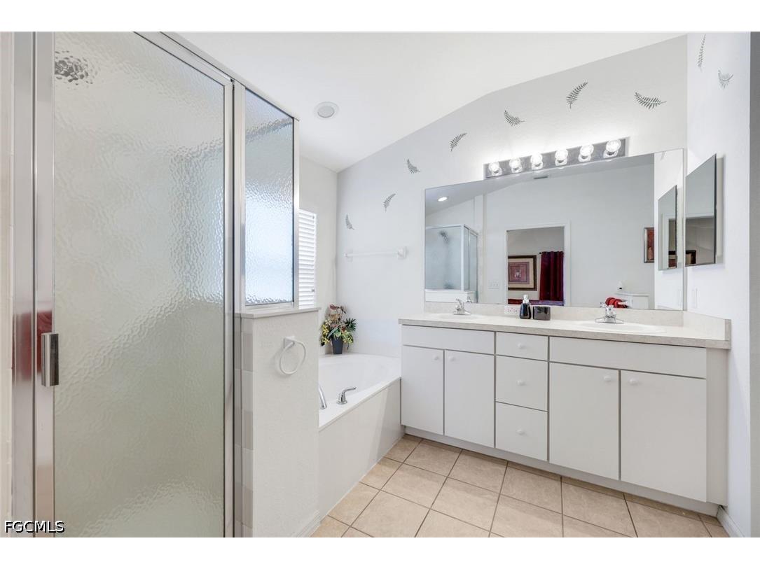 14823 Calusa Palms Drive Fort Myers FL 33919 2026016100 image11
