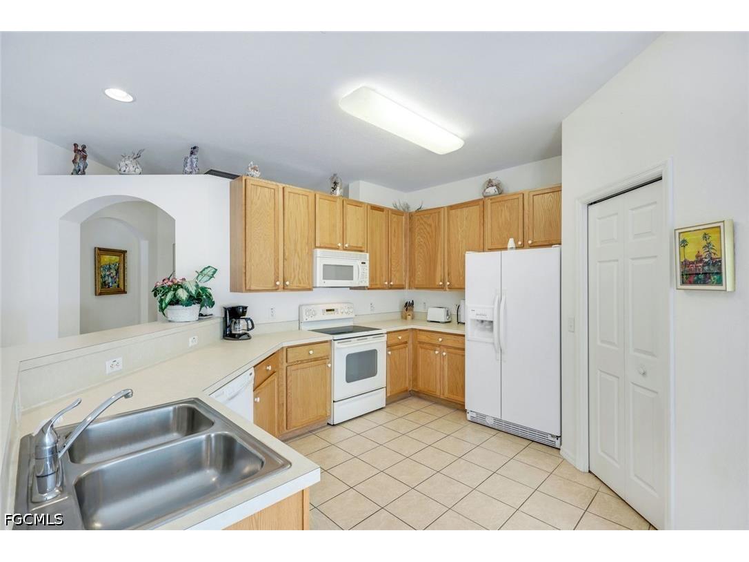 14823 Calusa Palms Drive Fort Myers FL 33919 2026016100 image5