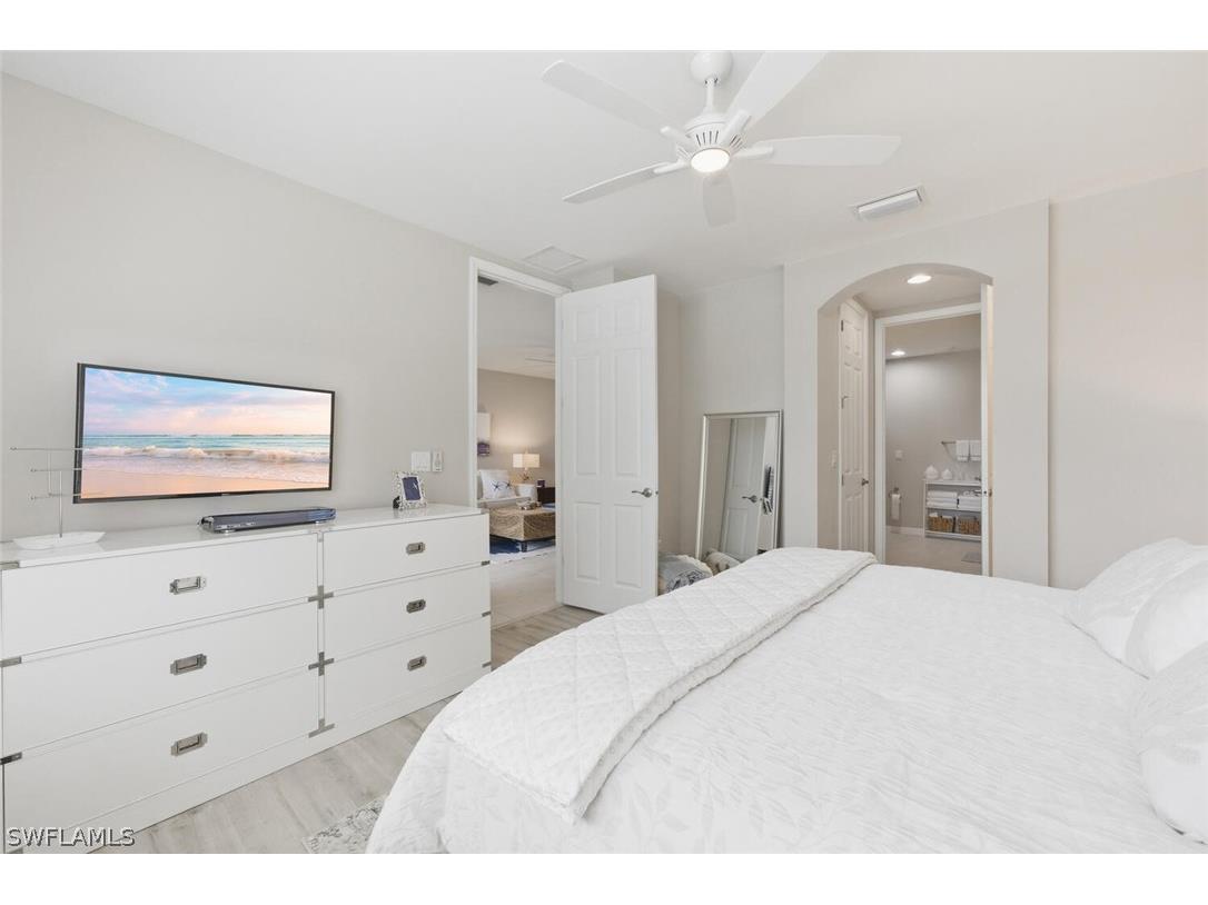 14827 Edgewater Circle Naples FL 34114 225052682 image22