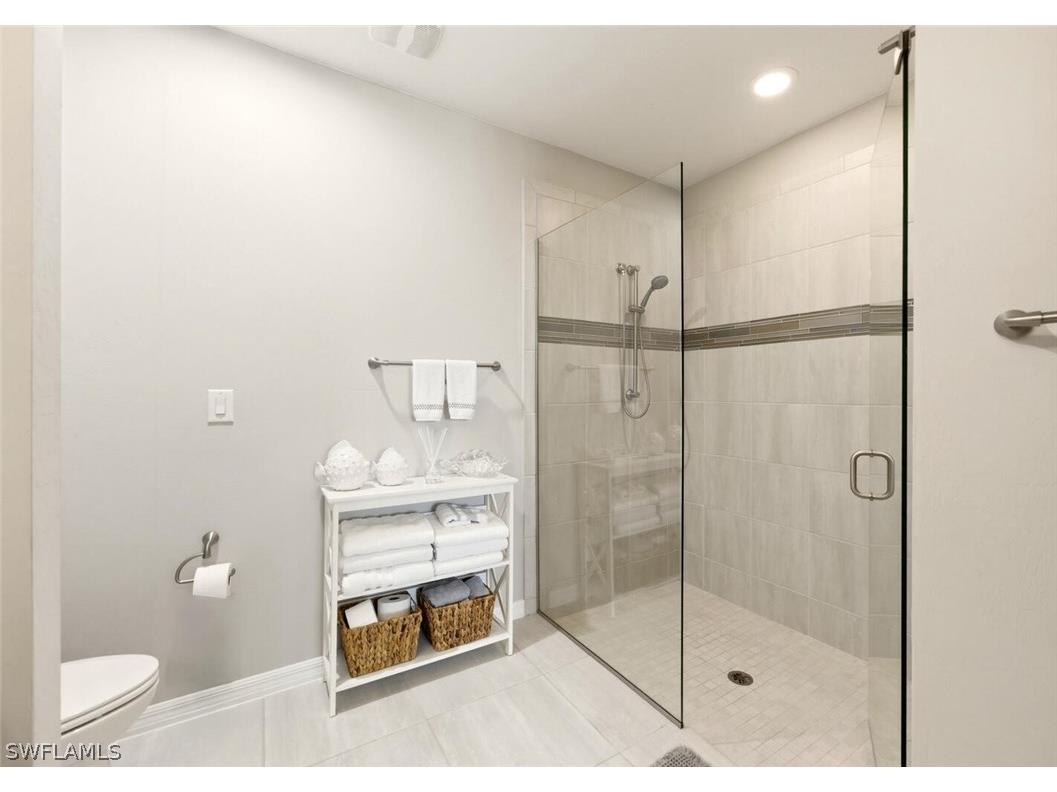 14827 Edgewater Circle Naples FL 34114 225052682 image24