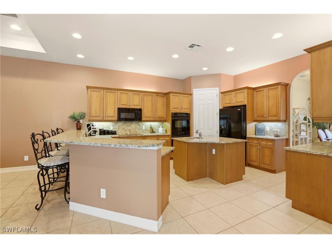 1485 Desoto Boulevard N Naples FL 34120 226005573 image11