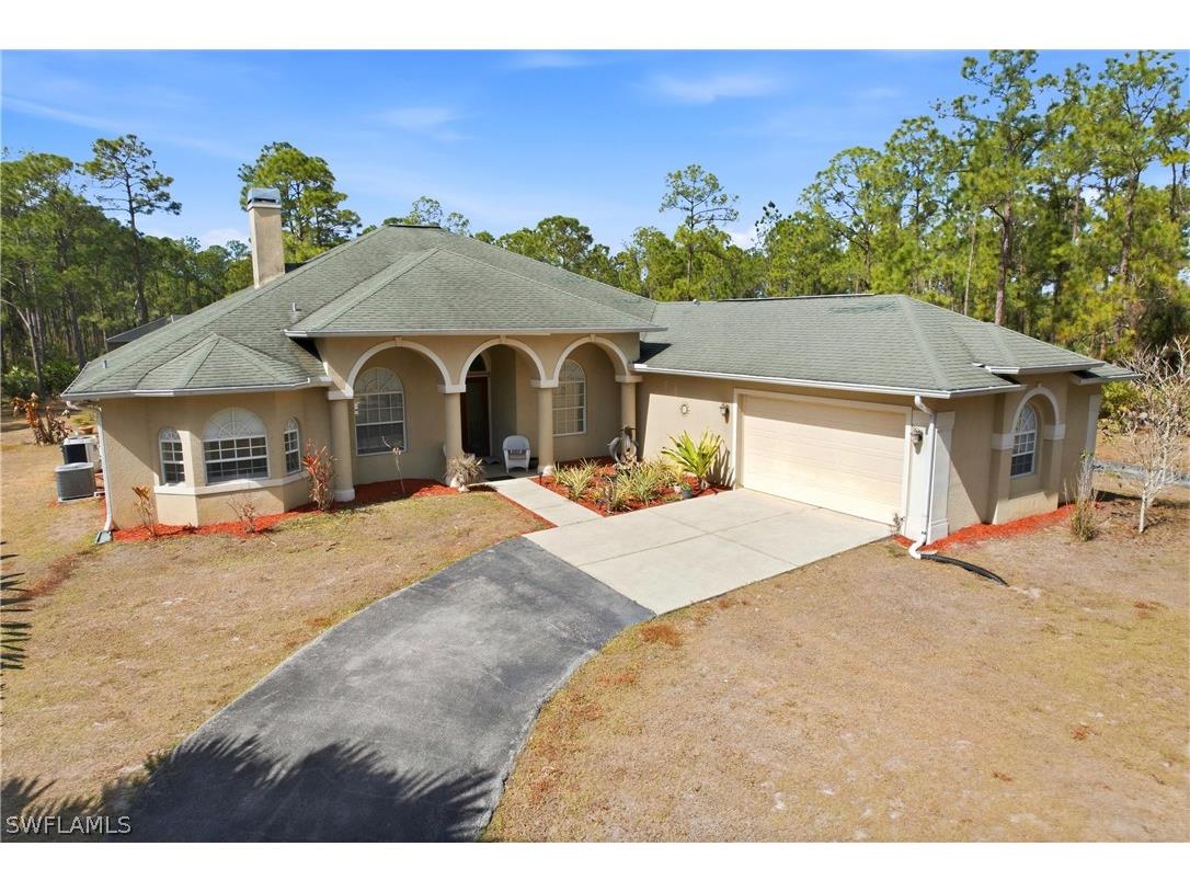 1485 Desoto Boulevard N Naples FL 34120 226005573 image3