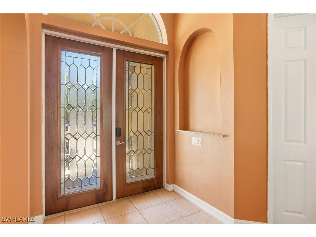 1485 Desoto Boulevard N Naples FL 34120 226005573 image8