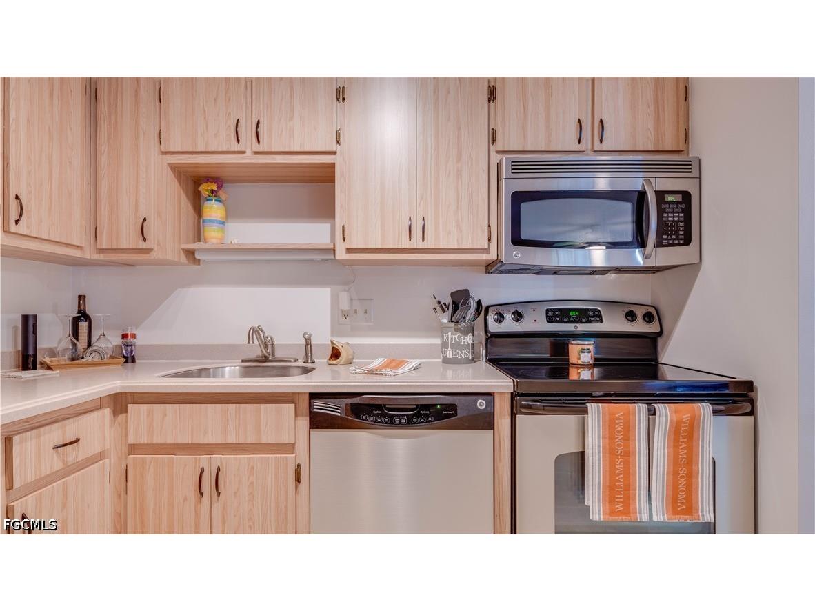 14860 Summerlin Woods Drive #2 Fort Myers FL 33919 2026019651 image5