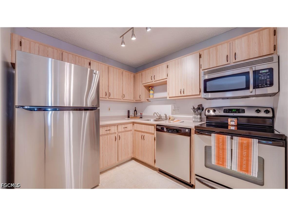 14860 Summerlin Woods Drive #2 Fort Myers FL 33919 2026019651 image6