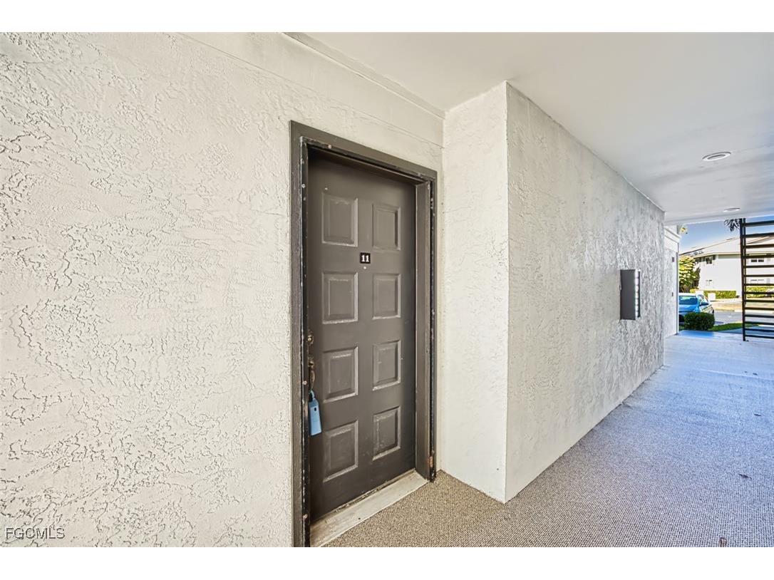 14861 Summerlin Woods Drive #B-11 Fort Myers FL 33919 2025013017 image29