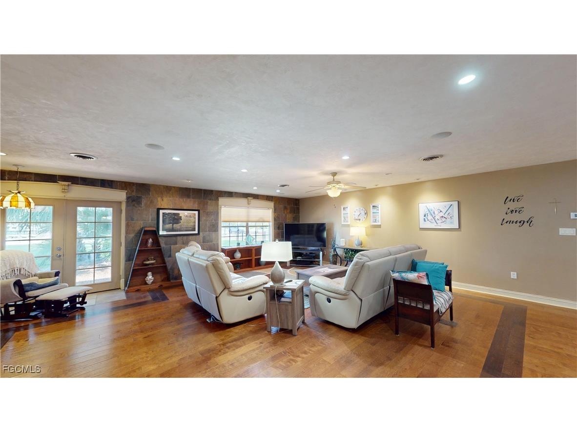 1487 Bass Lane Fort Myers FL 33919 2025023553 image17
