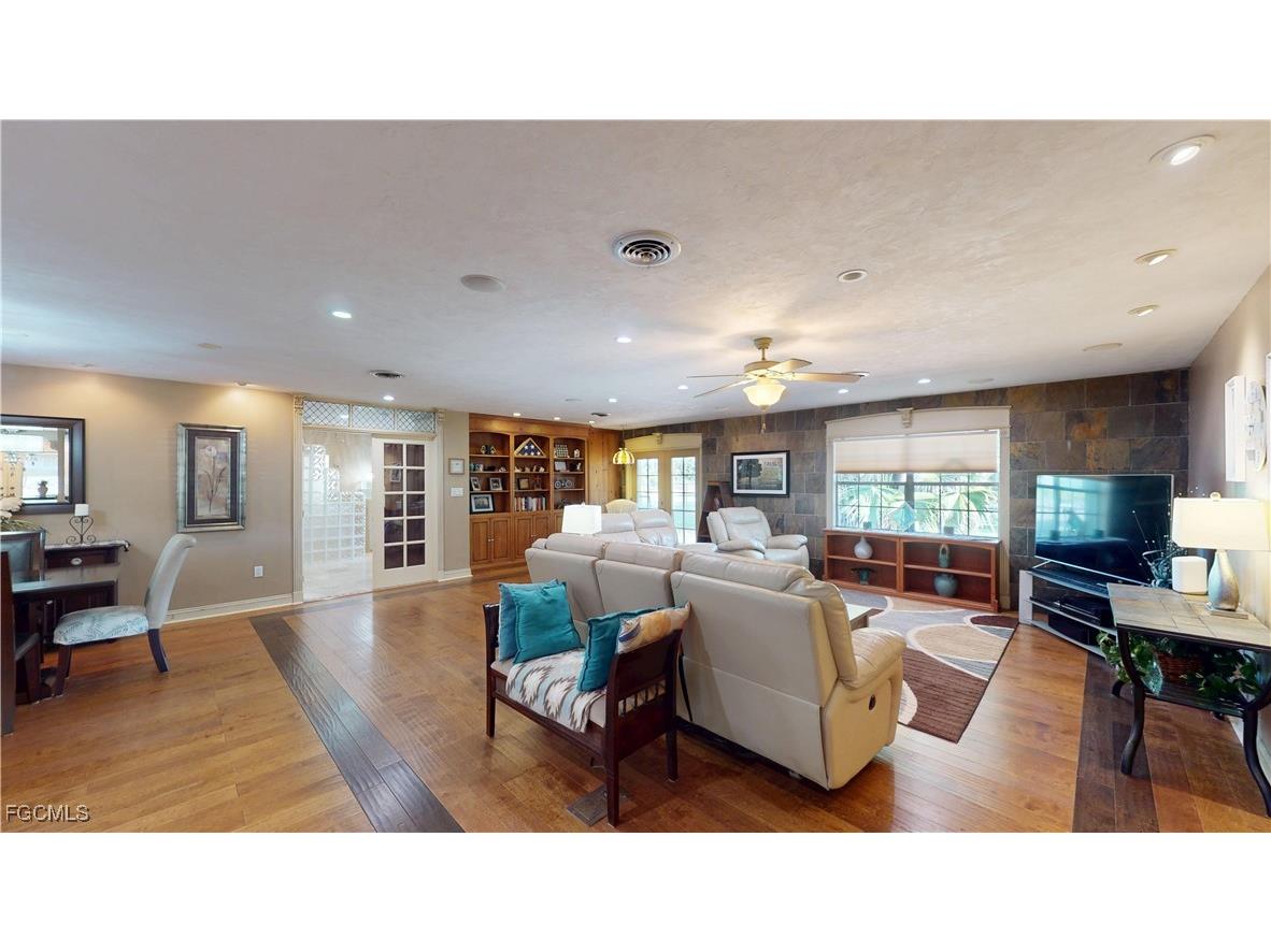 1487 Bass Lane Fort Myers FL 33919 2025023553 image21