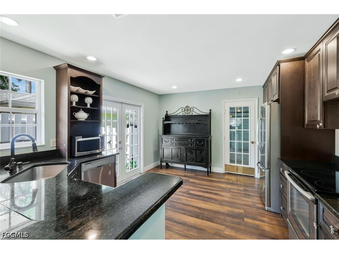 14875 Crescent Cove Drive Fort Myers FL 33908 2026021199 image8