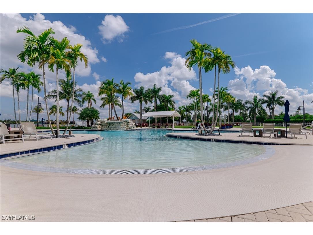 14879 Edgewater Circle Naples FL 34114 222068646 image1