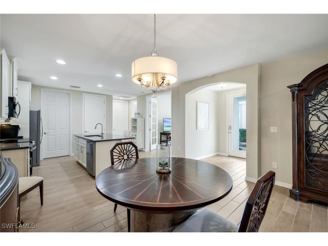 14883 Edgewater Circle Naples FL 34114 225083393 image10