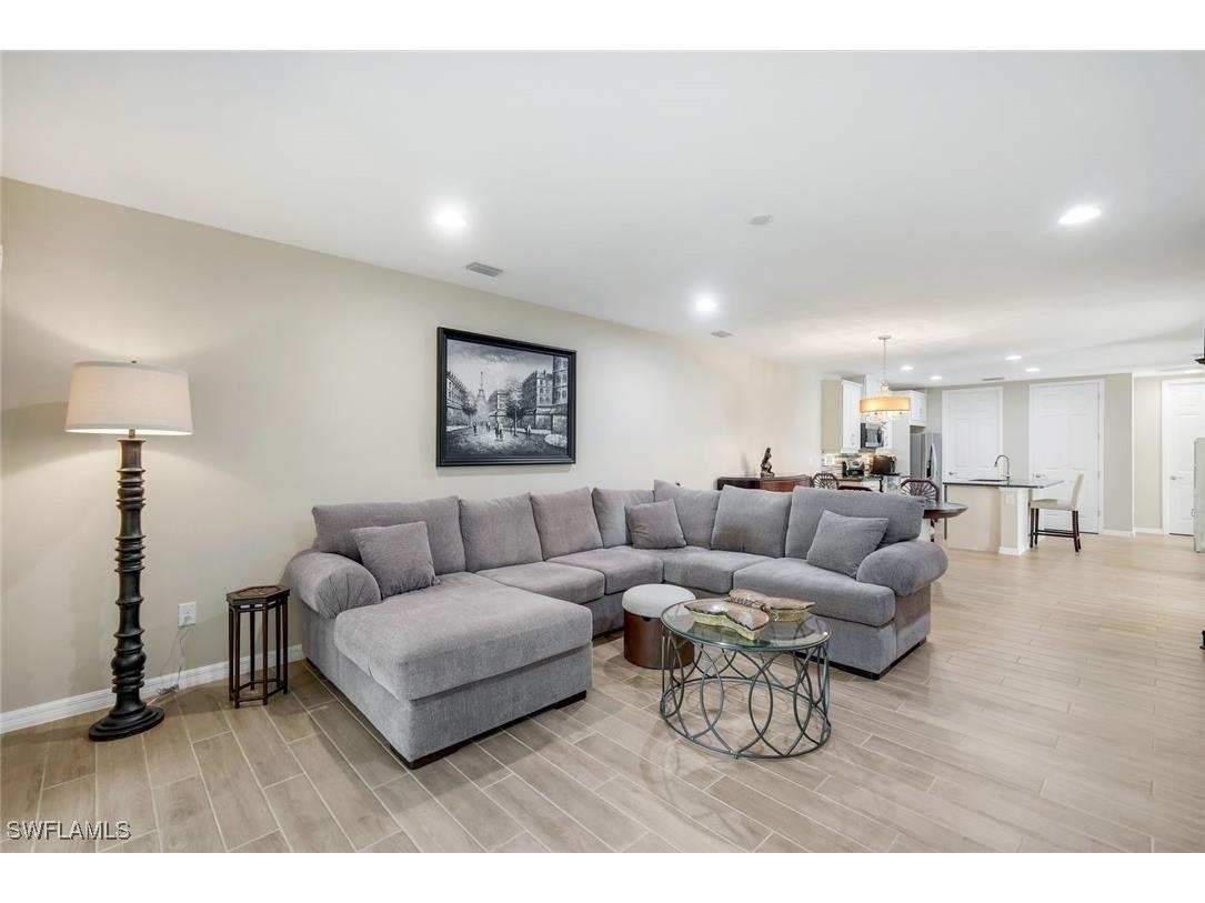 14883 Edgewater Circle Naples FL 34114 225083393 image3