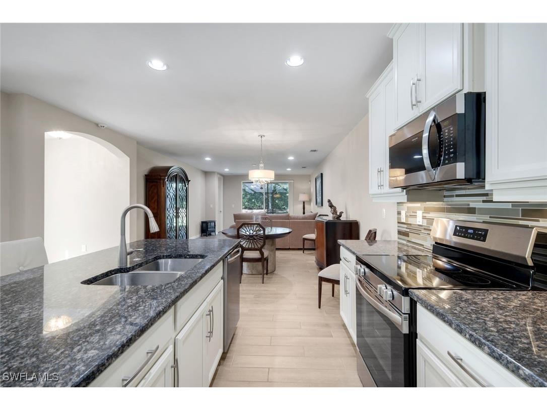 14883 Edgewater Circle Naples FL 34114 225083393 image7