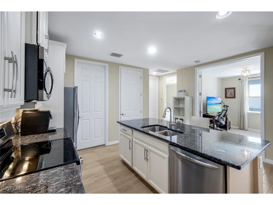 14883 Edgewater Circle Naples FL 34114 225083393 image8