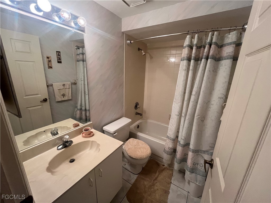 14891 Hole In 1 Circle #101 Fort Myers FL 33919 2025004418 image6