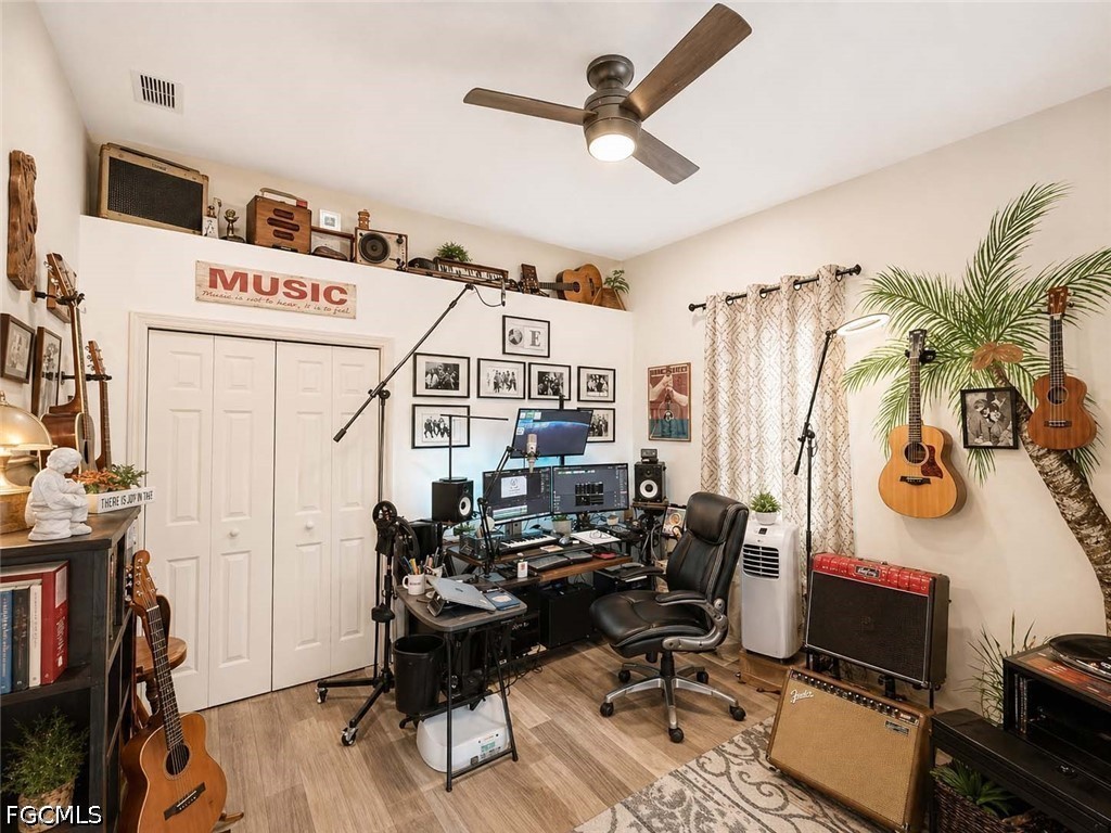 14897 Calusa Palms Drive Fort Myers FL 33919 2026019087 image18