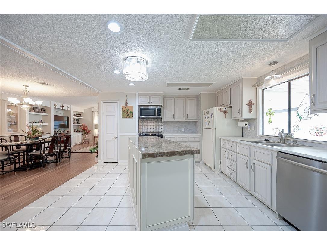 149 Kim Drive #149 Naples FL 34104 225046193 image5