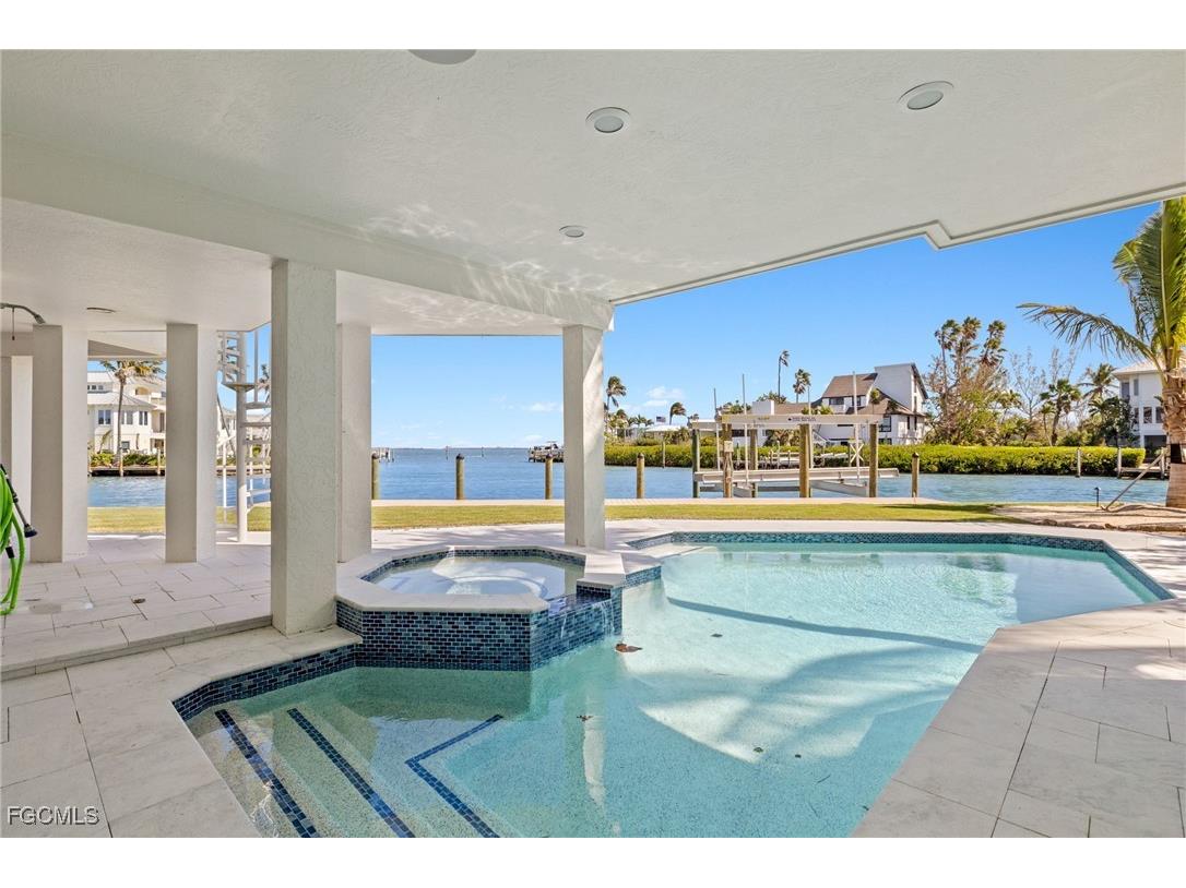 1490 Angel Drive Sanibel FL 33957 2025016519 image39