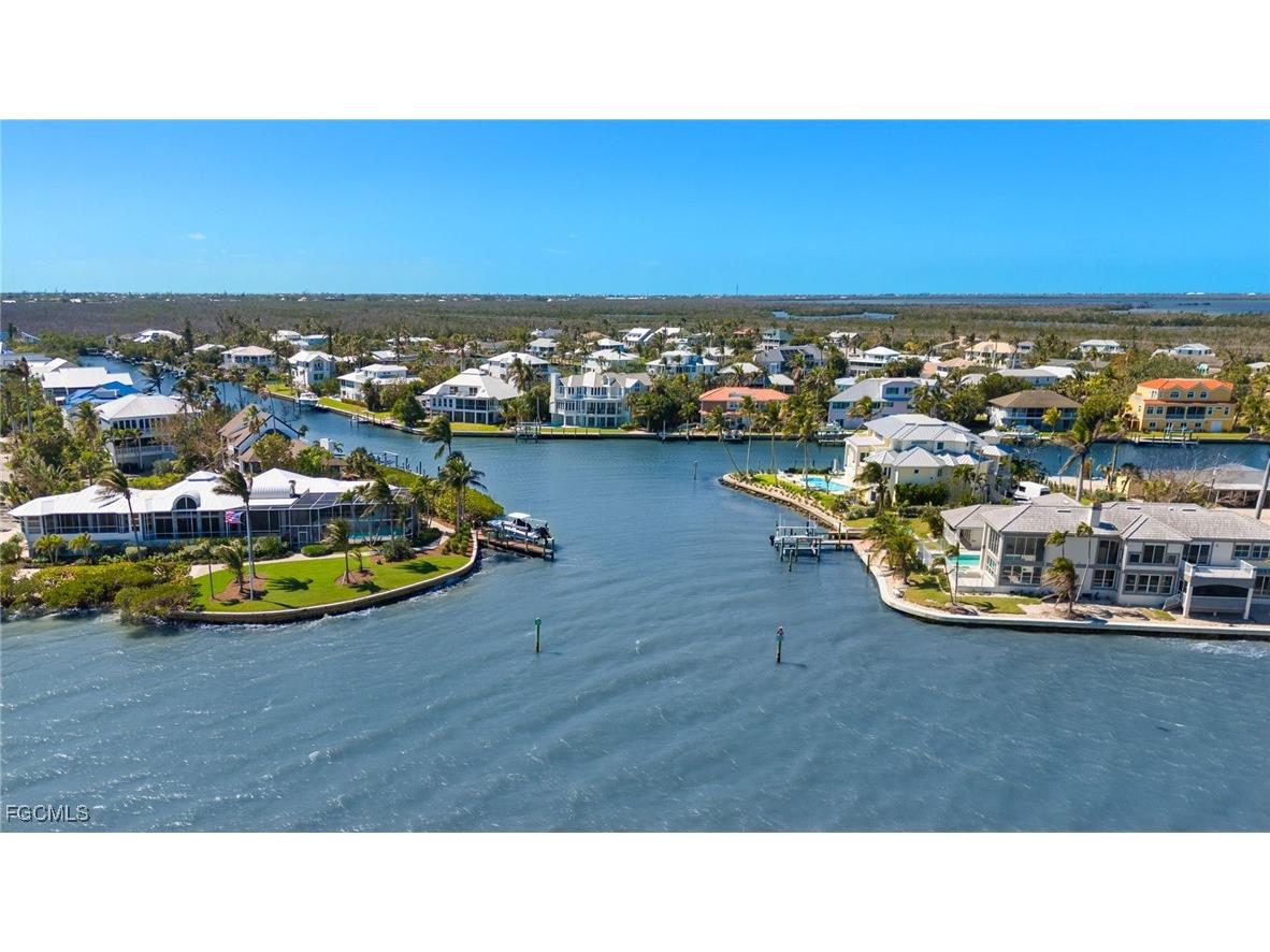 1490 Angel Drive Sanibel FL 33957 2025016519 image49