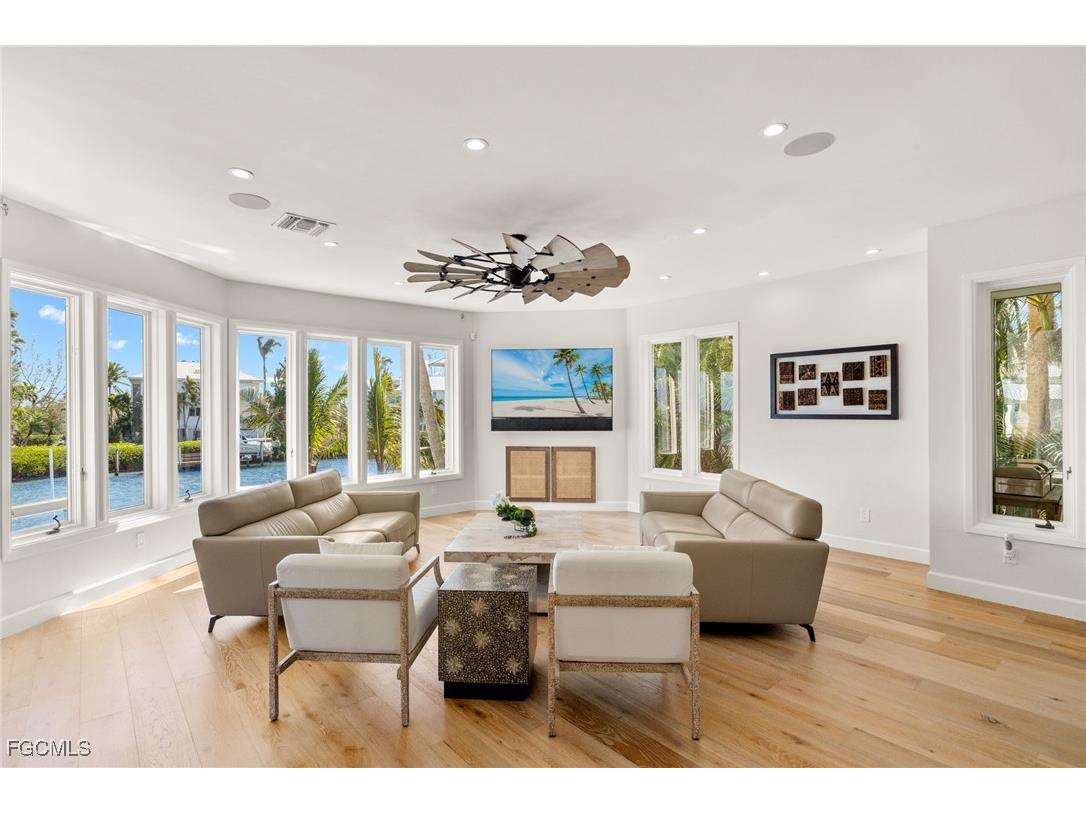 1490 Angel Drive Sanibel FL 33957 2025016519 image8