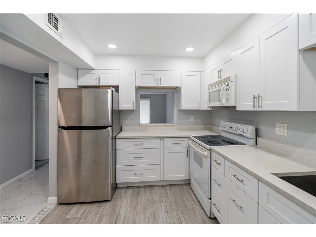 1490 Memoli Lane #2 Fort Myers FL 33919 2026001813 image6
