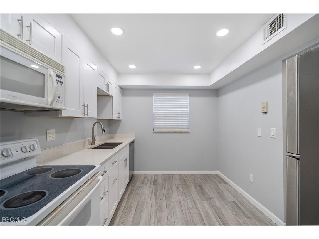 1490 Memoli Lane #2 Fort Myers FL 33919 2026001813 image8
